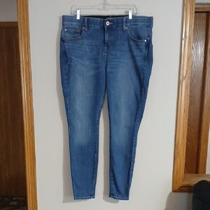 Torrid Women's Bombshell Skinny Jeans